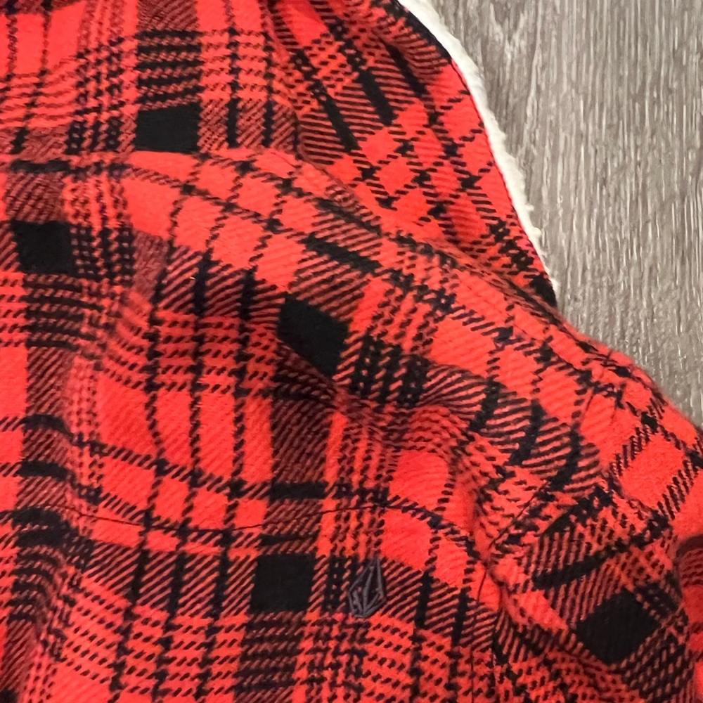 Volcom Red and Black Plaid Jacket with White Collar - Picture 10 of 16